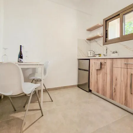 Apartment The Sea & Garden 3 Agia Pelagia (Crete)